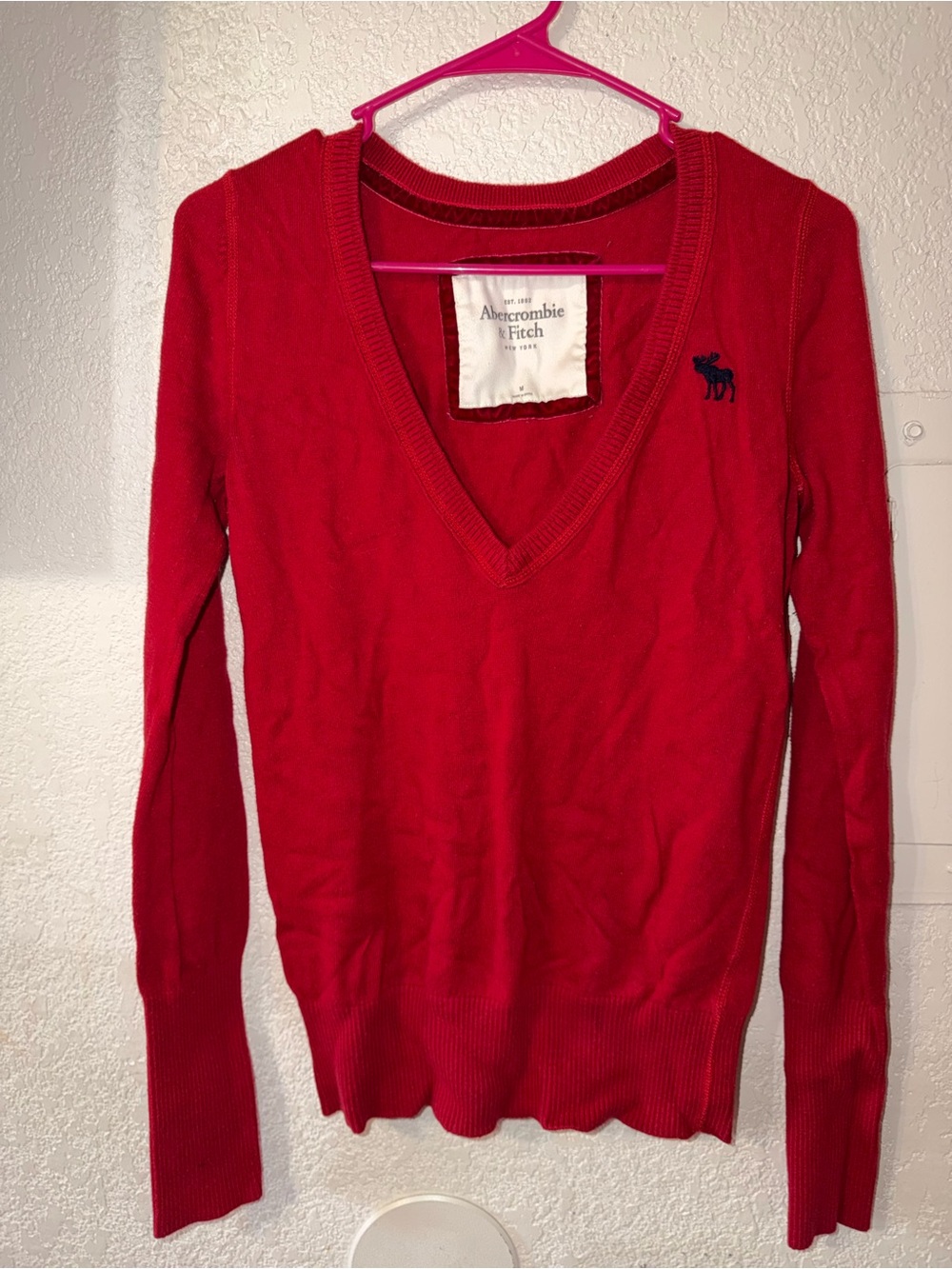 Abercrombie & Fitch Women's Bright Red V-Neck Knit Sweater